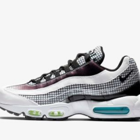 Nike Shoes - Nike Air Max 95 LV8